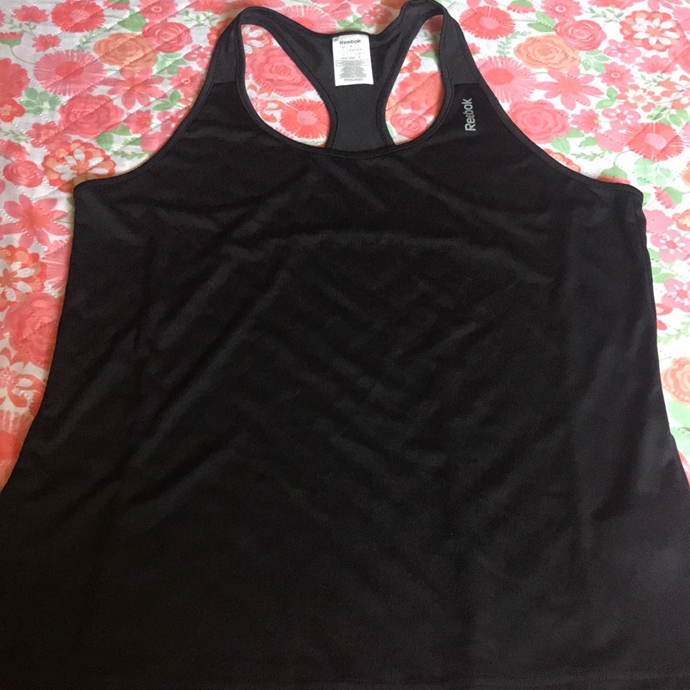 Reebok black work out top!!